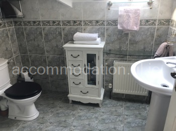 En suite of bedroom one